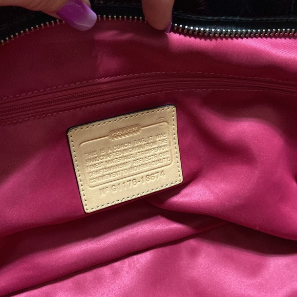 Gorgeous Coach Poppy Patent leather tote 18674 - Picture 15 of 16